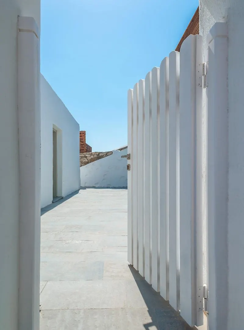 Dreambox Mini Villas Ornos  Yunanistan